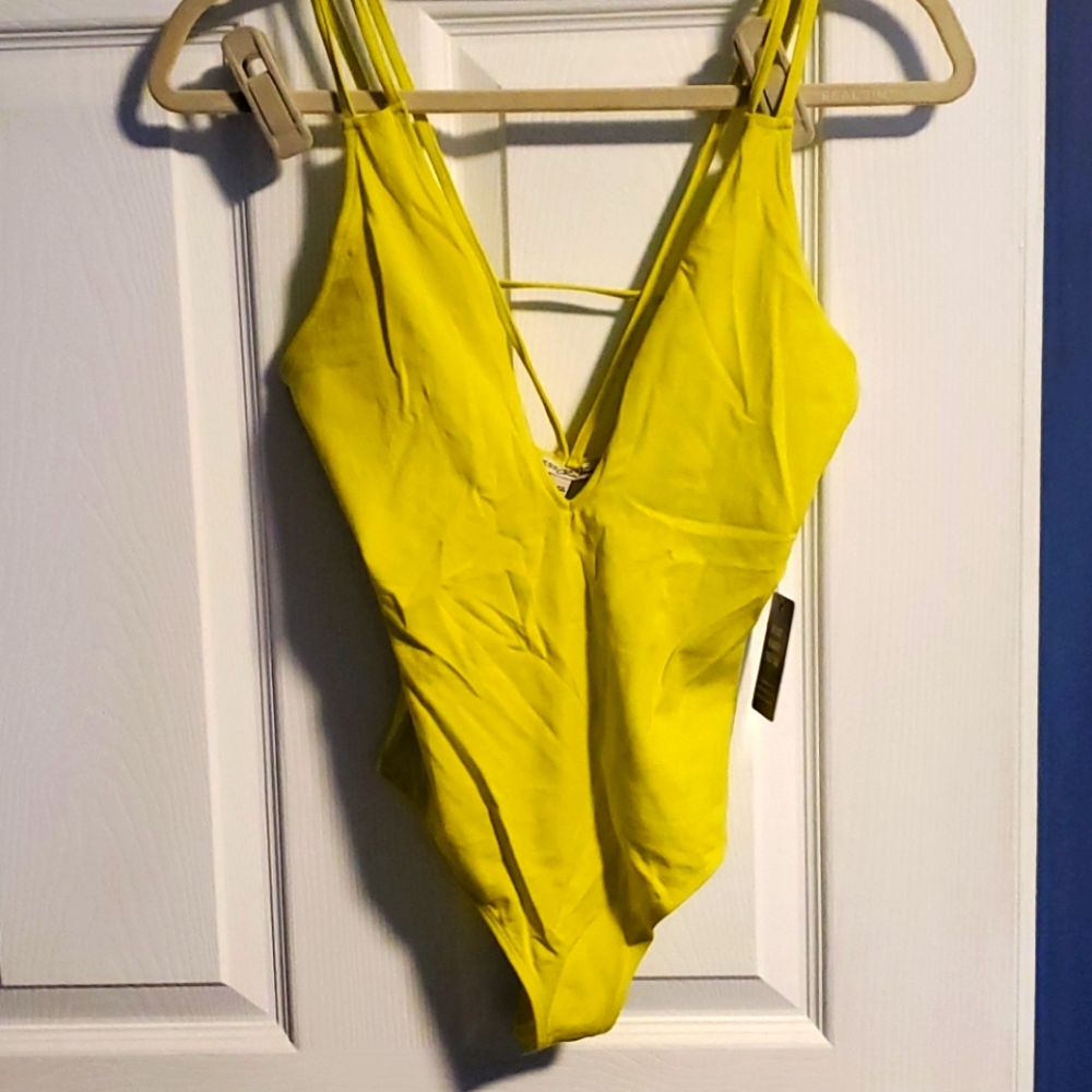 Express plunging bodysuit